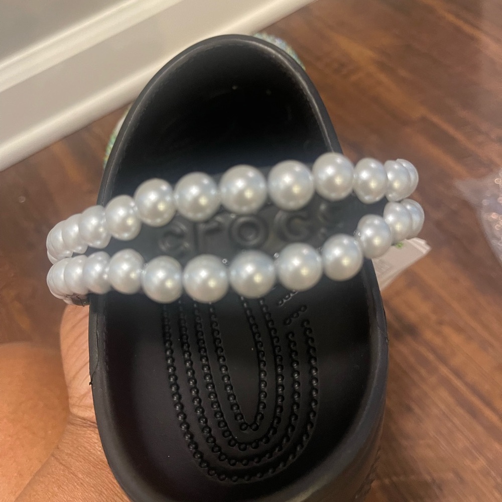BRAND NEW NEVER WORN BLING CROCS - Picture 5 of 8